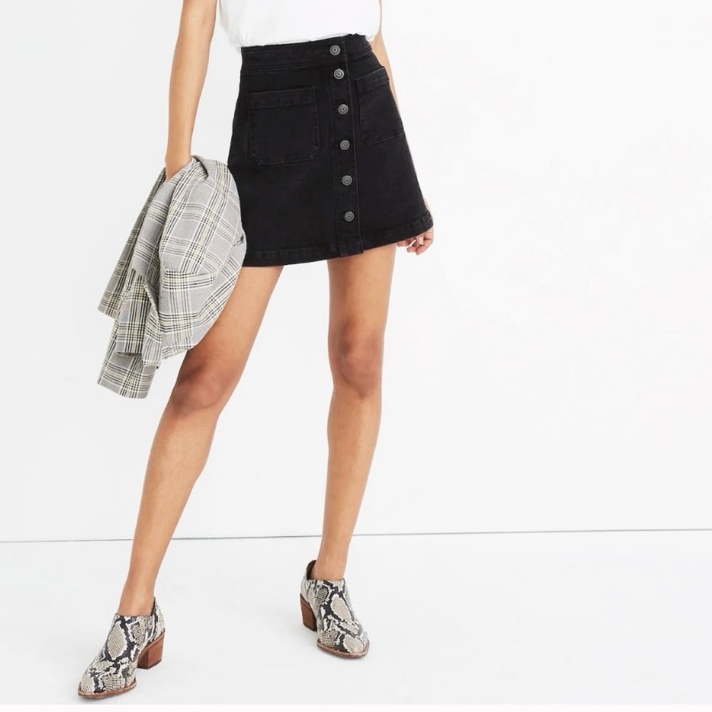 Madewell Black Denim Button-Front Mini Skirt (Size 27)